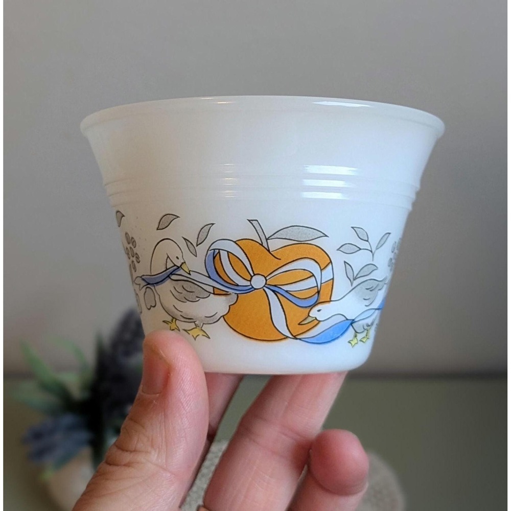 Vintage‎ Indopal Milk Glass Sauce Bowl, Duck Pattern Condiment Bowl